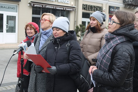 1.Konferencję otwiera D.M.Wiśniewska 2